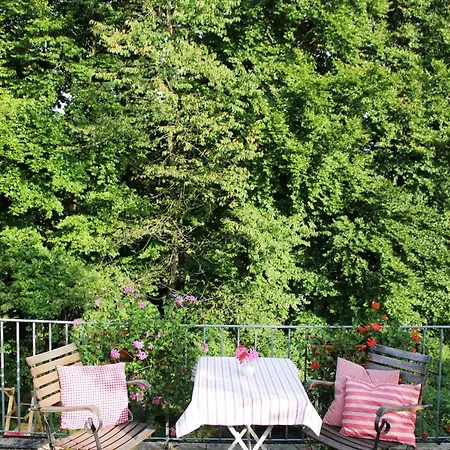 Grosse Mit Dachterrasse In *